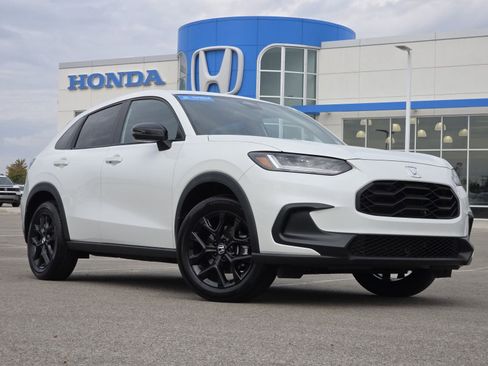 Certified 2023 Honda HR-V Sport image 2