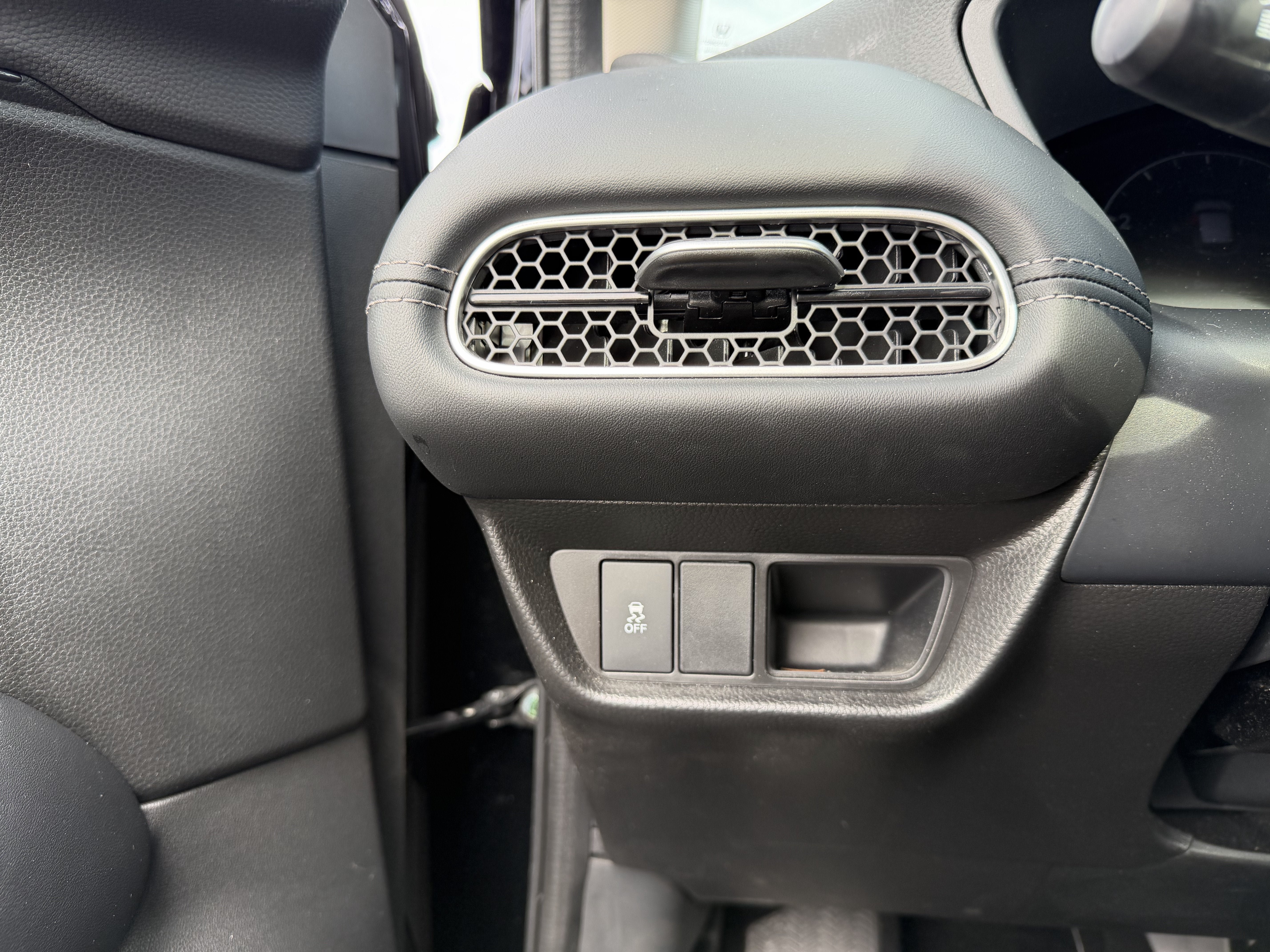 Used 2026 Honda HR-V EX-L image 15