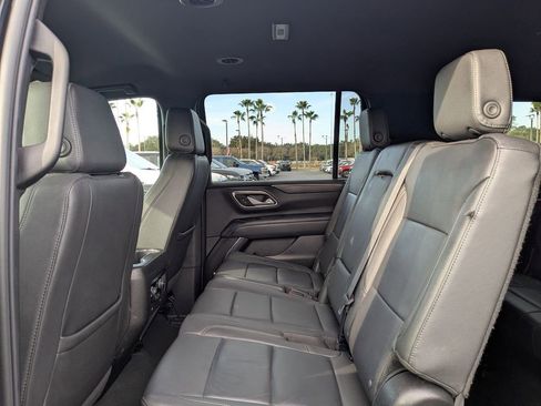 Used 2024 Chevrolet Suburban LT image 15