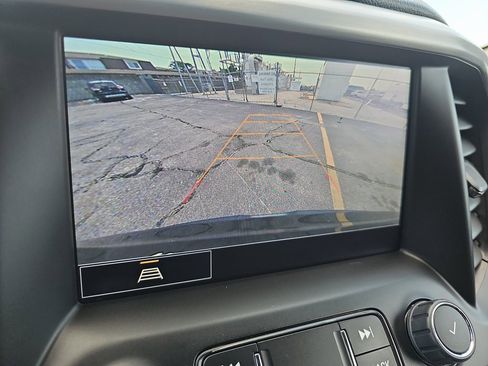 Used 2023 GMC Acadia SLT image 16