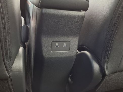 New 2025 Nissan Kicks SR image 24