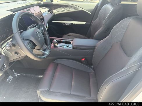 New 2026 Lexus RX 450h AWD image 12