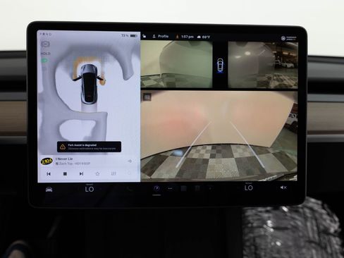 Used 2025 Tesla Model Y Long Range RWD image 35