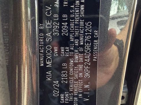 Used 2024 Kia Forte LXS image 31