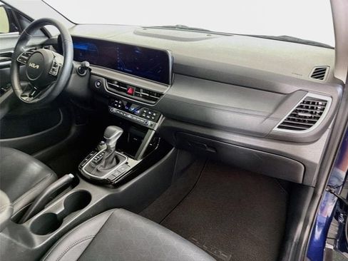 Used 2024 Kia Seltos EX FWD image 28