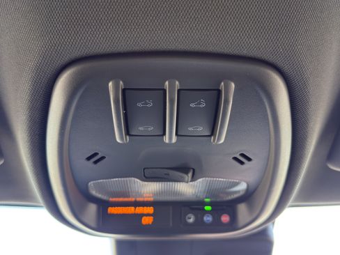 New 2026 Chevrolet Trax RS w/ Sunroof Package image 31