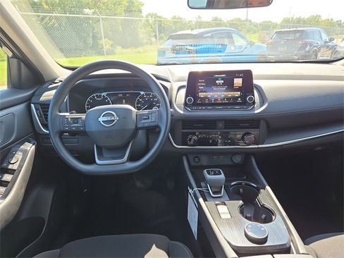 New 2026 Nissan Rogue S image 31