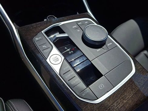 Used 2023 BMW 330i Sedan w/ Driving Assistance Package image 18