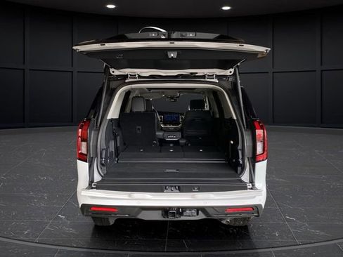 New 2025 Ford Expedition Active image 16