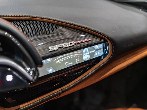 Used 2021 Ferrari SF90 Stradale image 18