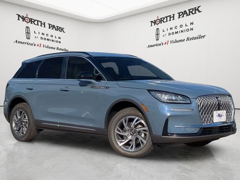 New 2026 Lincoln Corsair Premiere w/ Rear Removable Package Tray FWD image 1