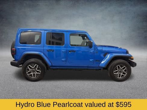 Certified 2025 Jeep Wrangler Sahara image 3