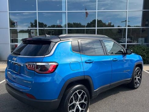 Used 2024 Jeep Compass Limited AWD/4WD image 3