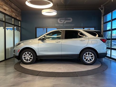 Used 2022 Chevrolet Equinox LT AWD/4WD image 6