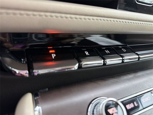 Used 2023 Lincoln Aviator Reserve w/ Elements Package Plus image 20