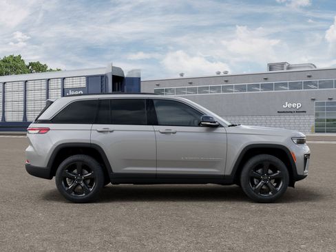 New 2026 Jeep Grand Cherokee Limited RWD image 12