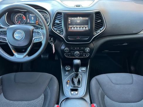 Used 2019 Jeep Cherokee Latitude w/ Popular Appearance Group AWD/4WD image 15