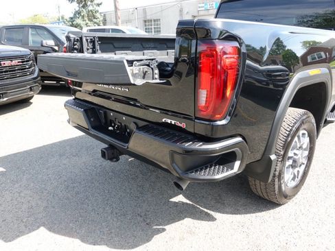 Used 2023 GMC Sierra 2500 AT4 w/ Gooseneck/5TH Wheel Package image 29