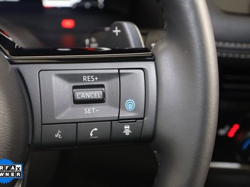 Used 2024 Nissan Rogue Platinum image 40