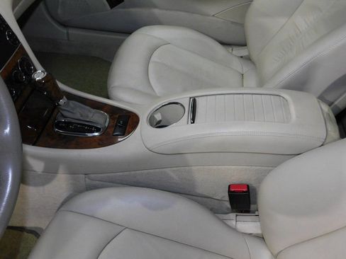 Used 2007 Mercedes-Benz CLK 350 Cabriolet image 39