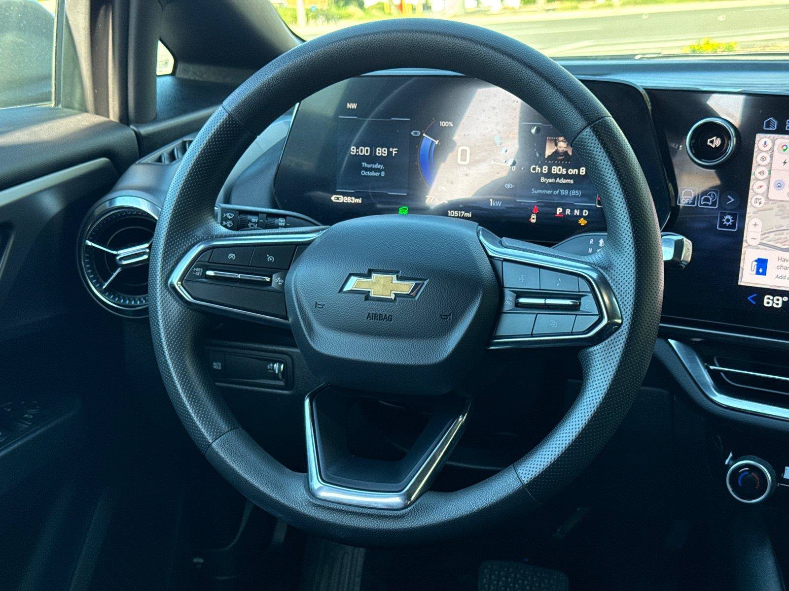 Used 2025 Chevrolet Equinox EV LT FWD image 23