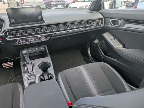Used 2023 Honda Civic Sport image 17
