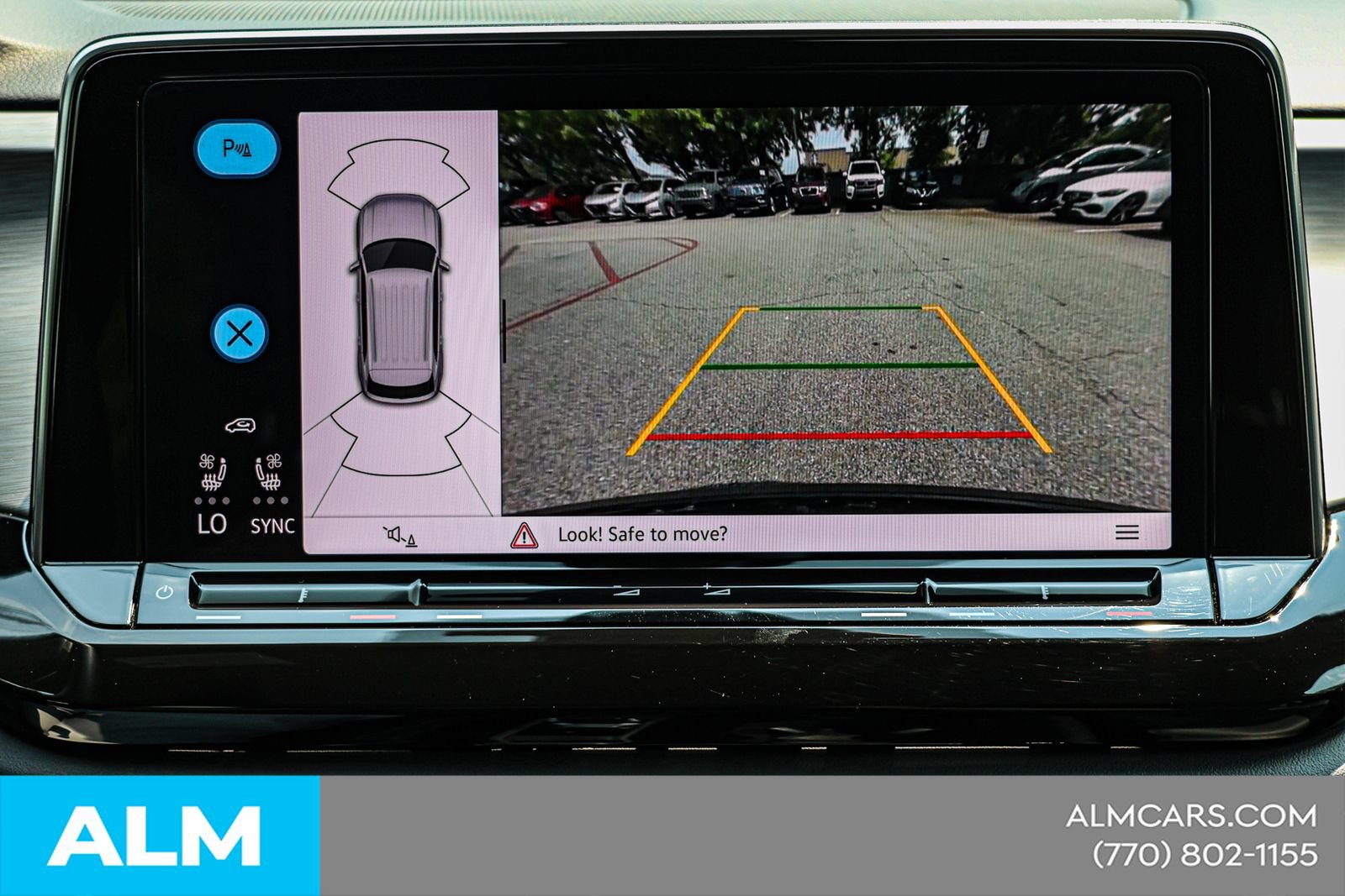 Used 2025 Volkswagen Atlas Cross Sport SE FWD image 28