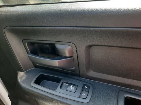 Used 2019 RAM 1500 Express w/ Express Value Package AWD/4WD image 17