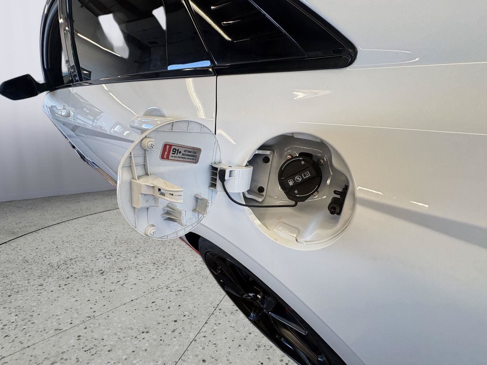Used 2025 Hyundai Elantra N FWD image 2