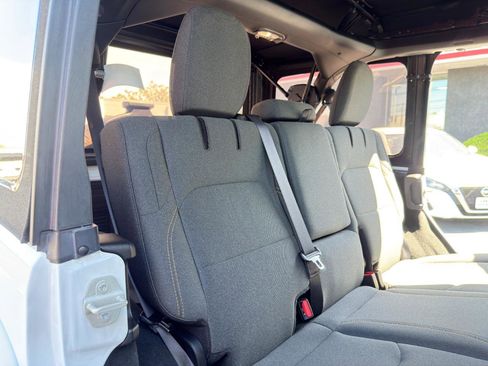 Used 2024 Jeep Wrangler Unlimited w/ Convenience Group AWD/4WD image 39