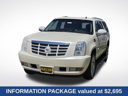 Used 2007 Cadillac Escalade ESV AWD w/ Information Package image 3