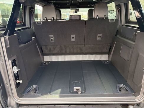 Used 2024 Ford Bronco Black Diamond image 12