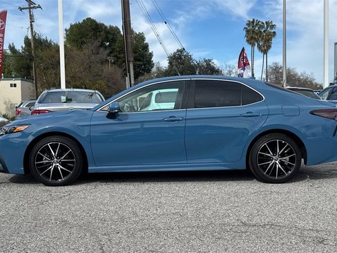 Certified 2024 Toyota Camry SE image 6