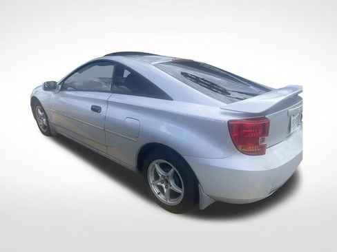 Used 2001 Toyota Celica GT w/ Upgrade Value Pkg FWD image 3