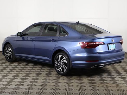 Used 2021 Volkswagen Jetta SEL Premium image 12