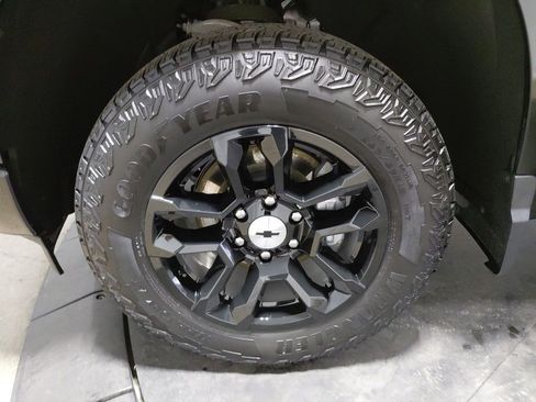 Certified 2025 Chevrolet Silverado 1500 RST w/ Z71 Off-Road Package image 30