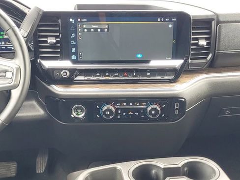 Used 2024 Chevrolet Silverado 1500 LT image 29