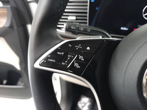 Certified 2026 Mercedes-Benz GLE 350 4MATIC image 11