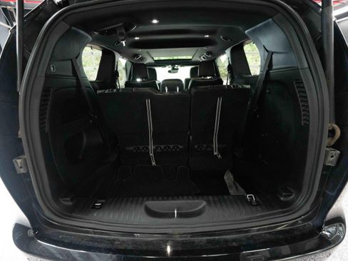 Used 2025 Chrysler Pacifica Limited FWD image 28
