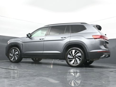 Used 2025 Volkswagen Atlas SE FWD image 37