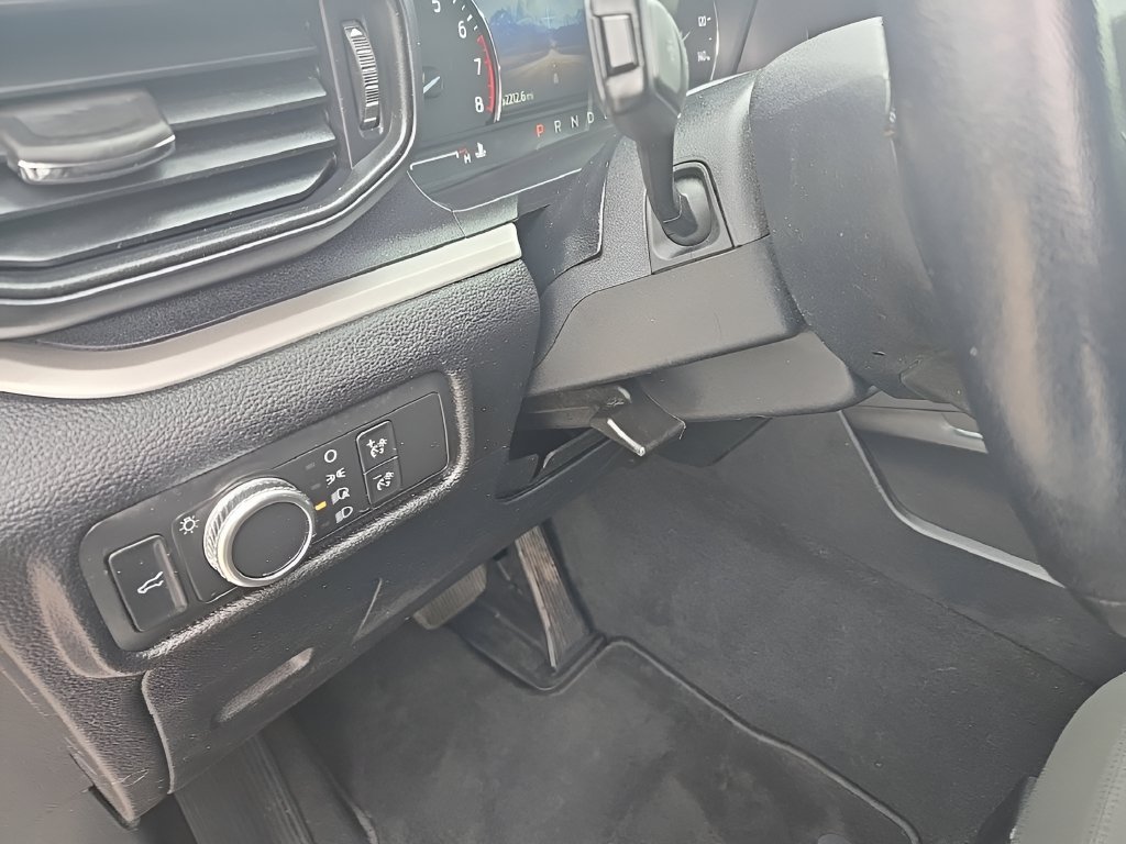 Used 2021 Ford Explorer XLT AWD/4WD image 22