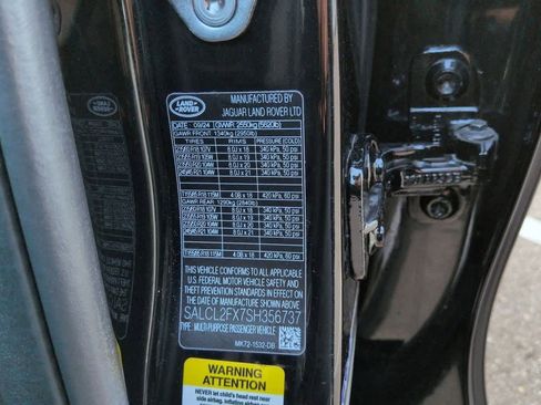 Used 2025 Land Rover Discovery Sport Dynamic SE image 37