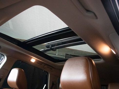 Used 2023 Nissan Pathfinder Platinum w/ Lighting Package (N93) image 31