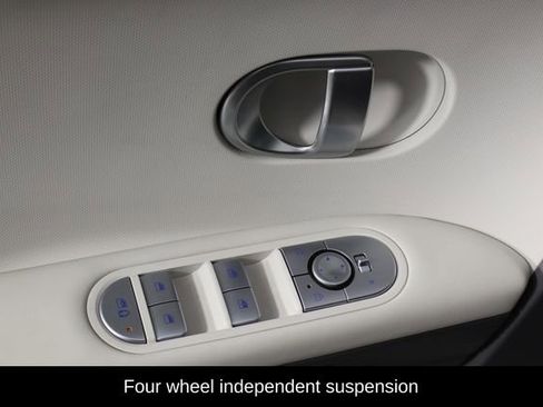 Used 2024 Hyundai Ioniq 5 SEL image 16