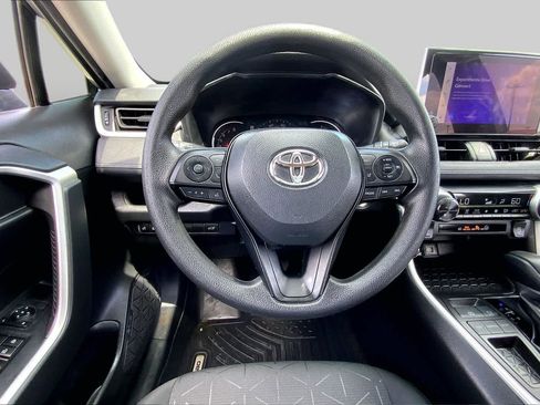 Used 2023 Toyota RAV4 XLE w/ Convenience Package FWD image 6