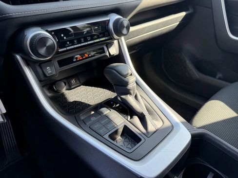 Used 2024 Toyota RAV4 LE image 20