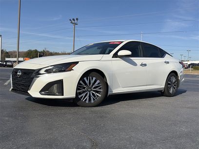 Certified 2023 Nissan Altima 2.5 SV w/ SV Premium Package