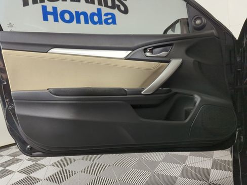 Certified 2018 Honda Civic EX-T image 9