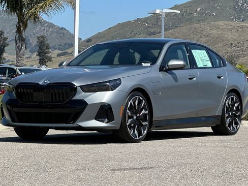 New 2026 BMW 550e xDrive AWD/4WD image 7