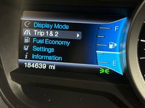 Used 2013 Ford Explorer XLT image 30